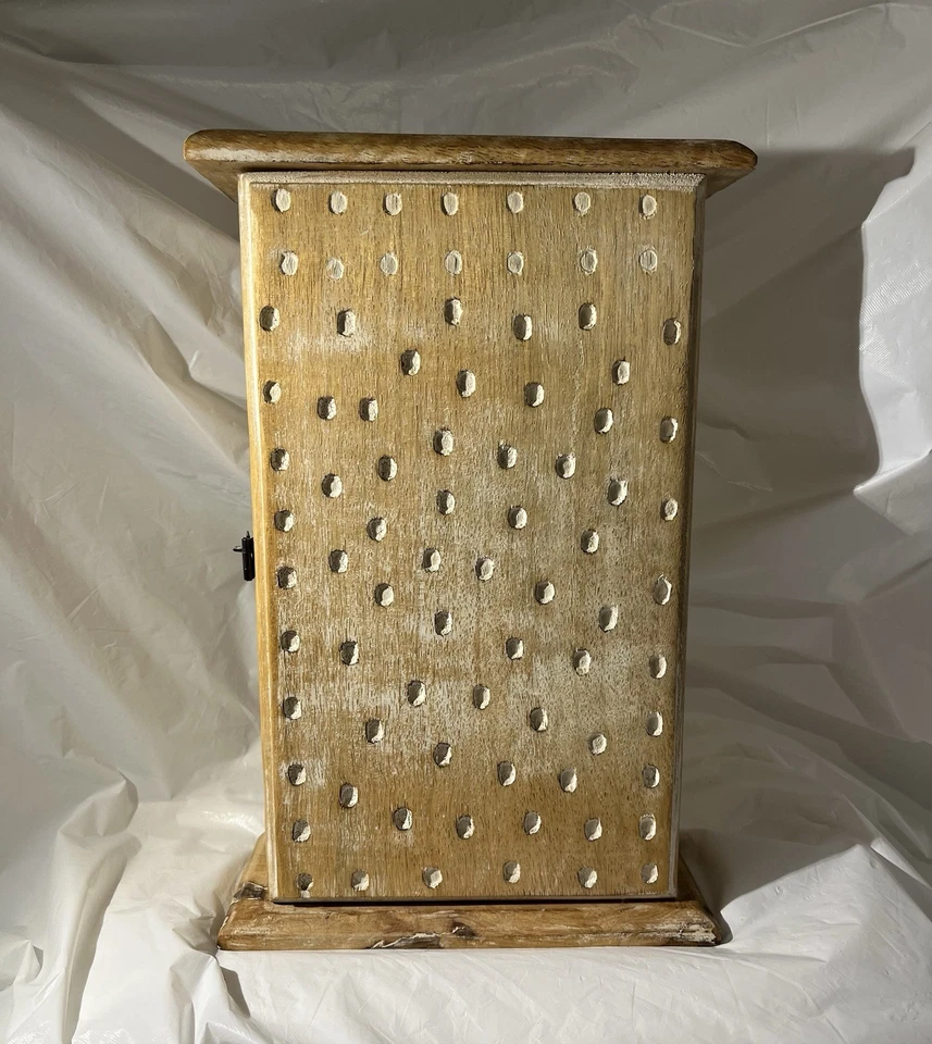 Porta llaves de gabinete de madera vintage de pie o colgante hecho en la India Foto 2 de 4
