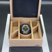Hublot Classic Fusion Green 542.NX.8970.LR Box And Papers Excellent Condition 12