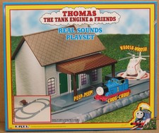 ERTL 34063 Thomas the Tank Engine & Friends "Real Sounds Playset" 1999 Nuevo en caja