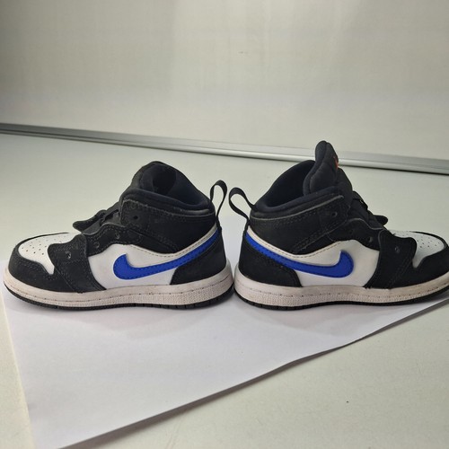 Childs Nike Air Jordans UK size 5.5K - Picture 3 of 5