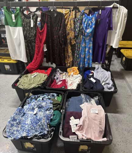 NEW! MACY'S WHOLESALE BULK WOMEN’S CLOTHING LOT NWT - Picture 1 of 10