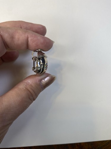 Vintage Brooch Teapot encrusted multicolor rhinestones marked “Best” silver tone - Picture 7 of 10