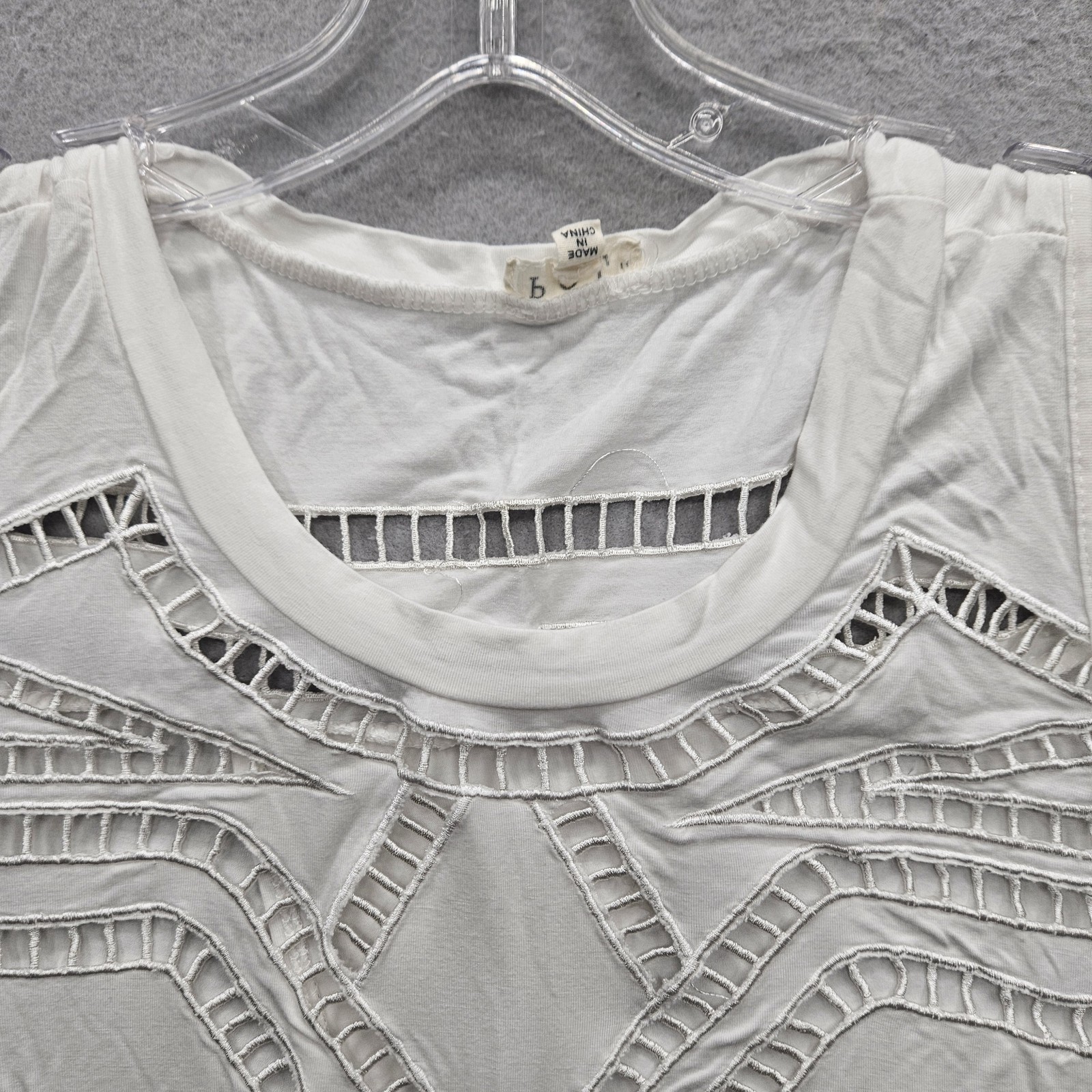 POL Women's Large White Unique Pattern Stitches S… - image 3