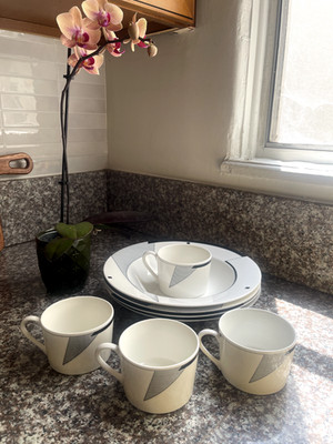 Christopher Stuart Optima Angles HK 200 Set of 4 Mugs and 4 Bowls Art Deco MCM 
