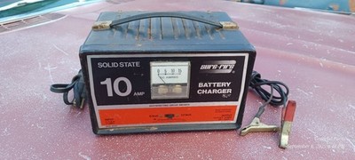 1960's 1970's Sure-Fire  Battery Charger 6/12 Volt 10 Amp WS1010 WORKS