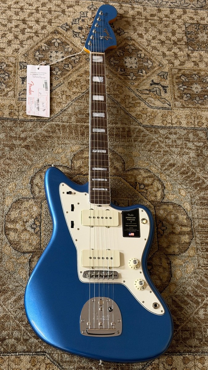 Fender American Vintage II 1966 Jazzmaster in w/ Hard Case & Free