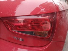 8K0945093 HECKLEUCHTE RECHTS / 1037766 FÜR AUDI A1 8X1, 8XK 1.2 TFSI