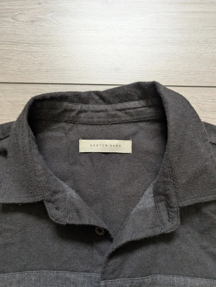 Camisa de liebre Kestin grande para hombre Foto 3 de 4