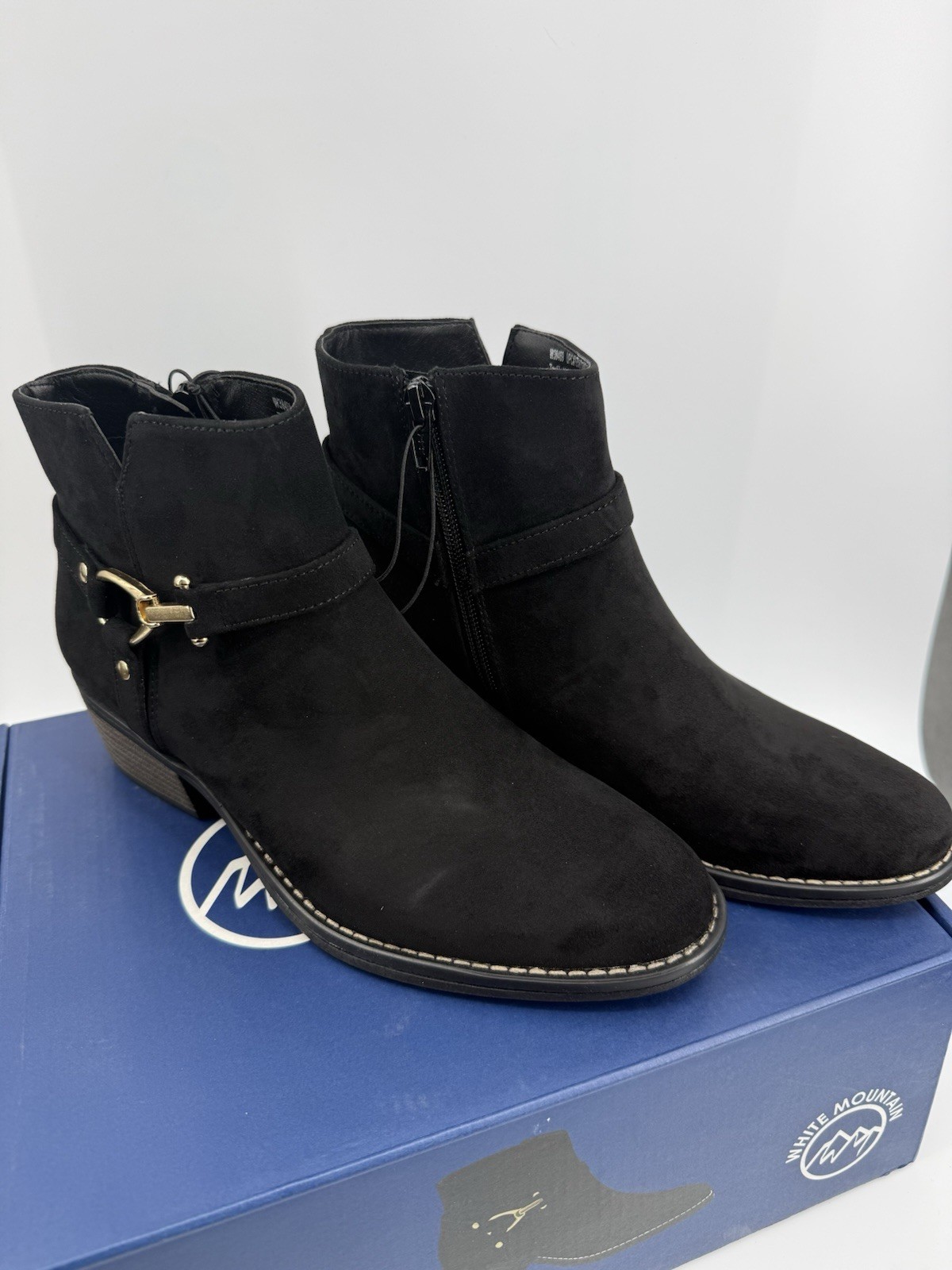 White Mountain Women's Faux Suede Zip-Up Ankle Boot Black Size 7.5 New In Box