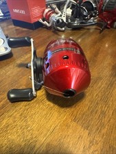 Fishing Reels-1 NEW BASS PRO QUICK DRAW SPINCAST REEL