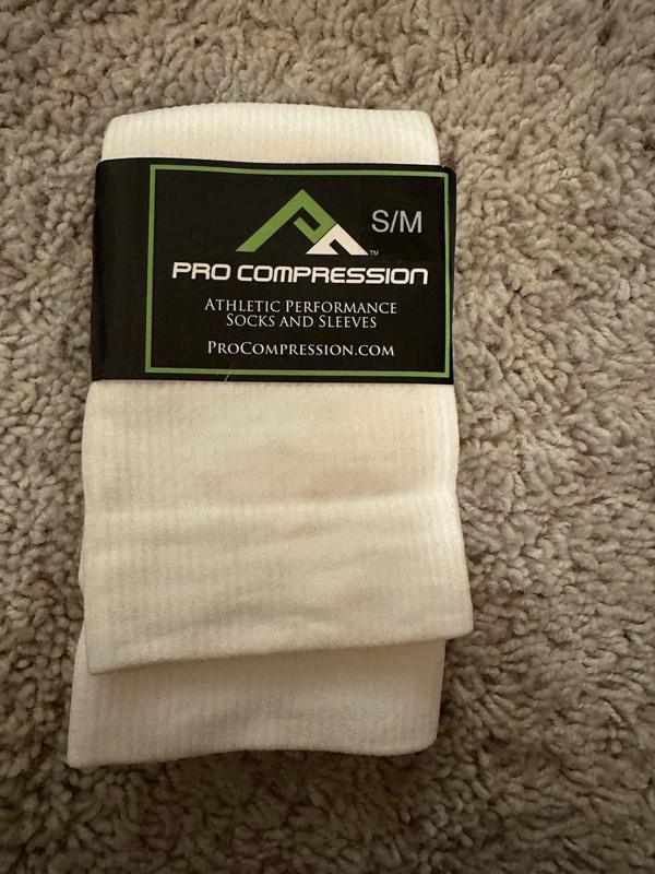 PRO Compression Sleeve S/M White Athletic Performance Maximum Comfort Recovery