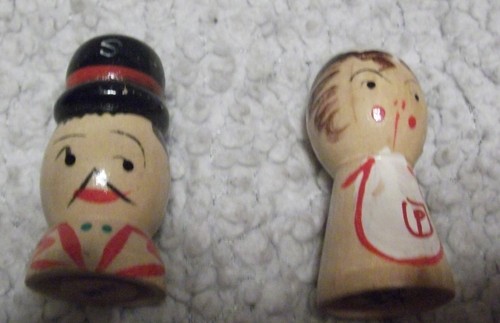 Vintage Small Salt and Pepper Shakers Hand Painted - Picture 1 of 5