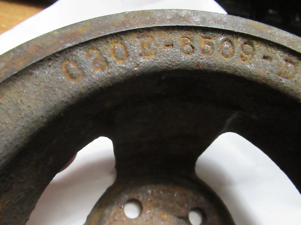 Polea C2oe-8509-d Ford Mustang Mercury Falcon Fairlane 1963 1964 1965 1966 62 Foto 2 de 4