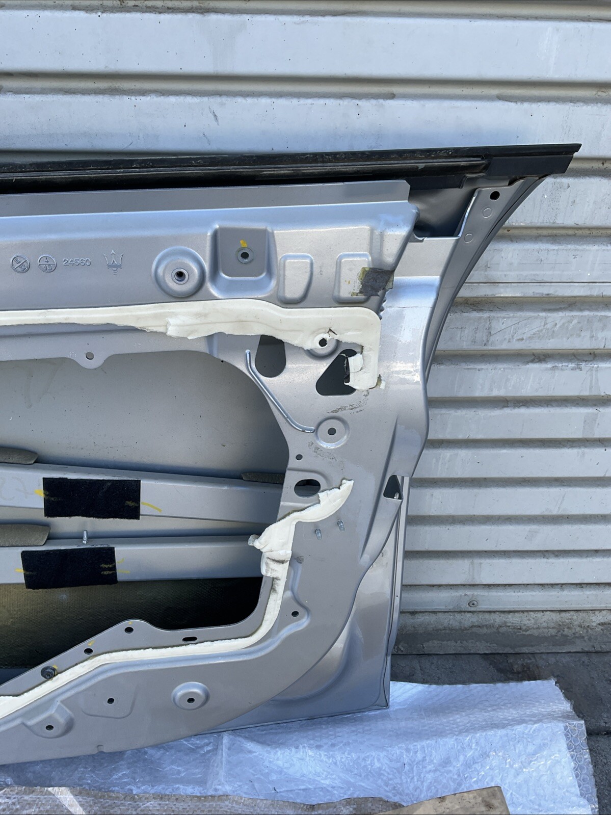 14-20 MASERATI QUATTROPORTE FRONT RIGHT DOOR SHELL OEM SILVER 817/B