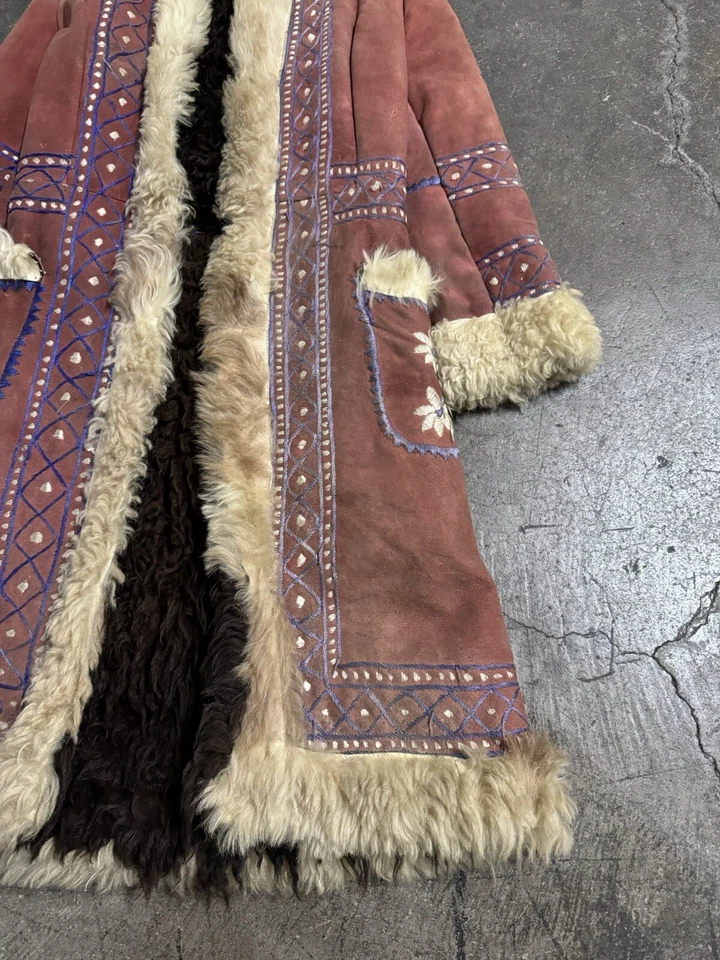 Abrigo Penny Lane afgano bordado raro de colección Foto 3 de 4