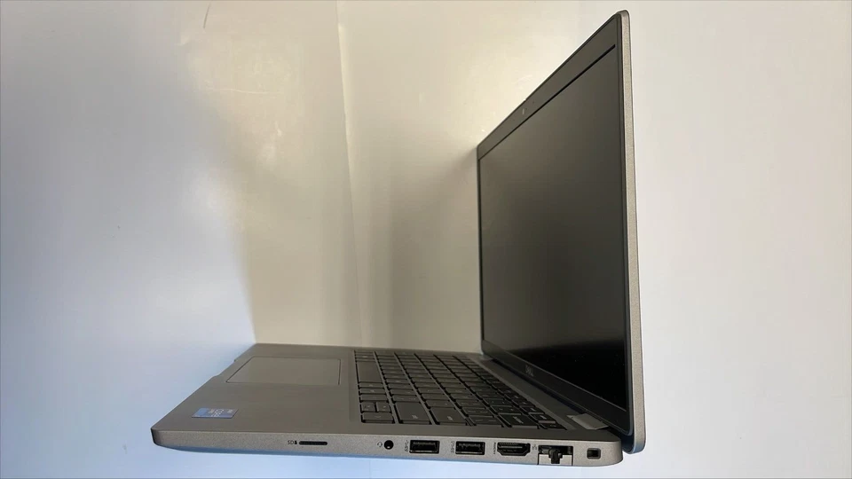 Dell Latitude 5420 14 дюймов i7, 16 ГБ RAM, твердотельный накопитель 256 ГБ, без ОС Iris XE - Изображение 4 из 4