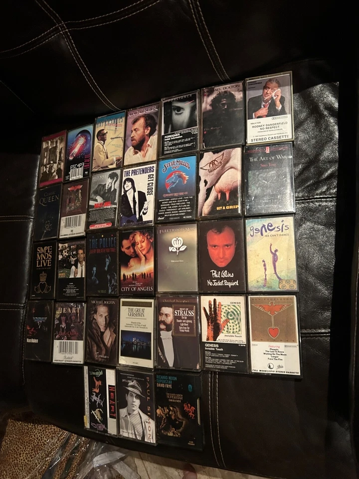 Огромный лот из 31 винтажных кассет 80-х/90-х-U2/Journey/Van Halen/Charles/Collins+ - Изображение 2 из 2