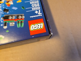 LEGO Seasonal:Christmas Build-Up (40222) RETIRED New Factory Sealed *Read detail