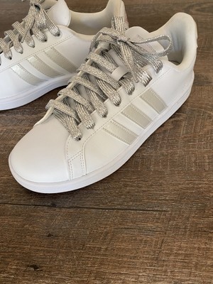 adidas shoes grey with white stripes