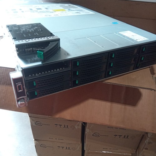 Intel R2000 WT Series Server - No Memory - Picture 4 of 8