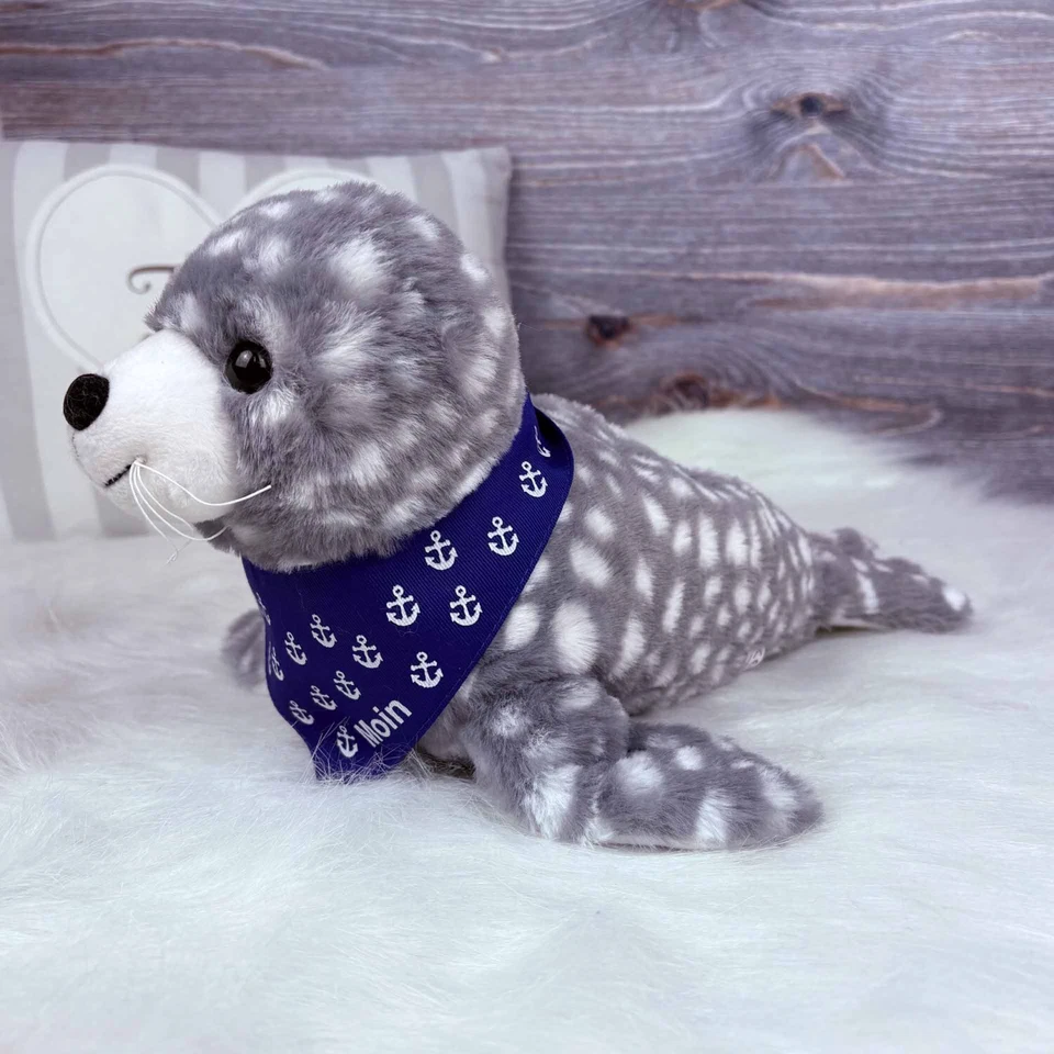 Plüsch Seehund grau-weiß mit Tuch Anker Moin 33cm Kuscheltier Robbe maritim - Bild 3 von 3