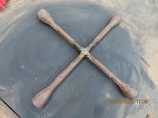 ANTIQUE VINTAGE MADE IN THE USA THE HERBRAND CORP FREMONT OHIO 4 WAY LUG WRENCH