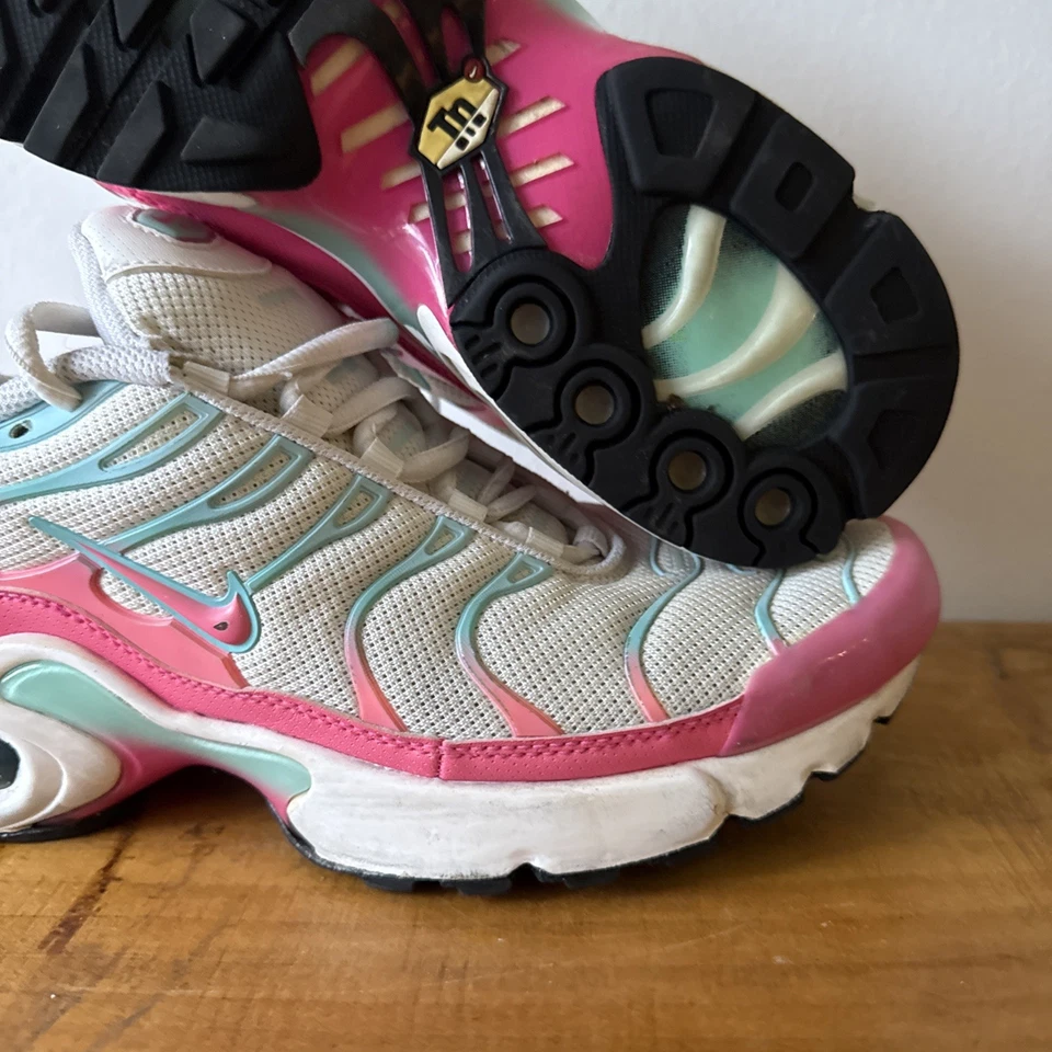 Nike Air Max Plus GS Youth 7 Women’s 8.5 South Beach 718071-102 Pink Blue White - image 3 of 4
