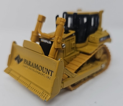Norscot Cat D6R XL Collectible Diecast 1:64 scale model Norscot Cat 