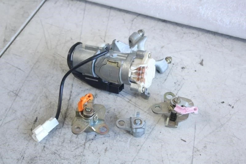 Toyota MR2 Spyder 2000 interruptor de encendido con 3 cilindros de bloqueo Foto 3 de 4