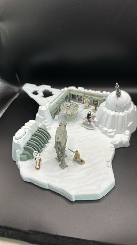 Star Wars Micro Machines Hoth Playset AT-AT Luke Leia Galoob