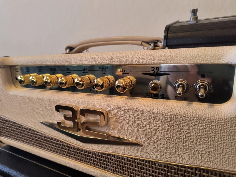 Cabezal amplificador tubo crema Crate Palomino V32H 30W Foto 2 de 4