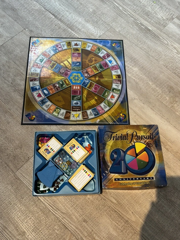 Trivial Pursuit 20th Anniversary Edition Complete - Image 2 of 4