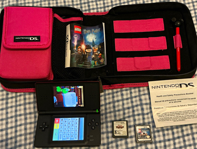 Nintendo DS Lite Console Bundle w/ Case, Stylus, Manuals & 3 Games