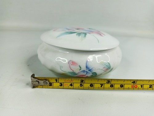 Aynsley "Little Sweetheart" Fine Bone China Trinket Dish 1984 - Picture 4 of 8