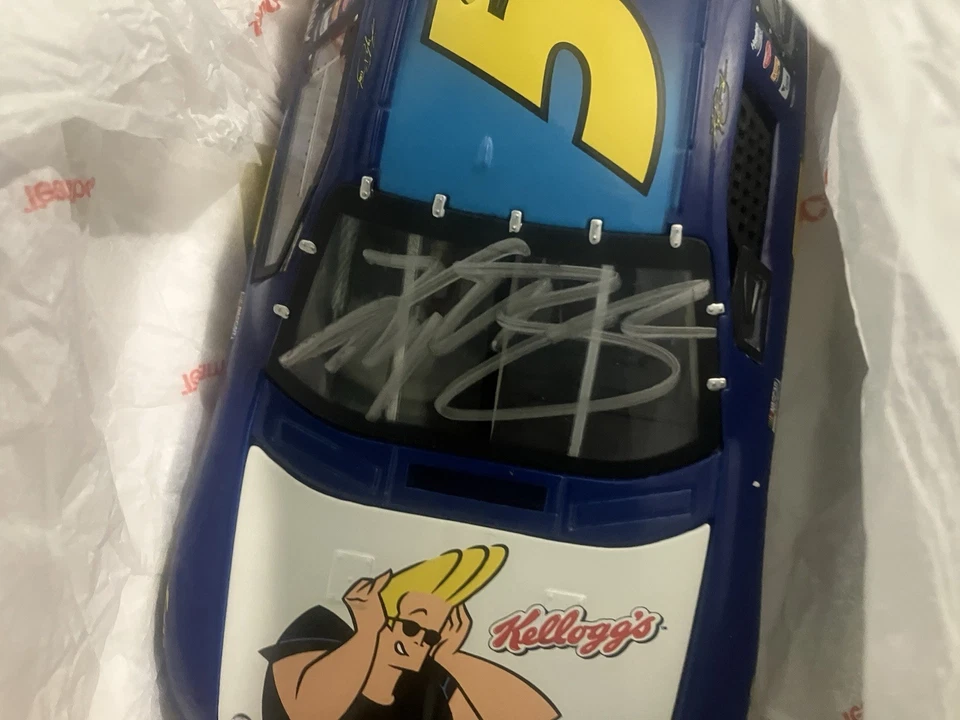 Kyle Busch 2005 Team Calibre #5 Johnny Bravo Kellogg's Chevy autografiado 1/24 Foto 2 de 2
