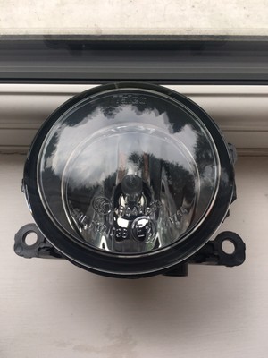 Porsche Cayenne Macan Front Fog Light Lamp Fits Driver or Passenger OEM VALEO