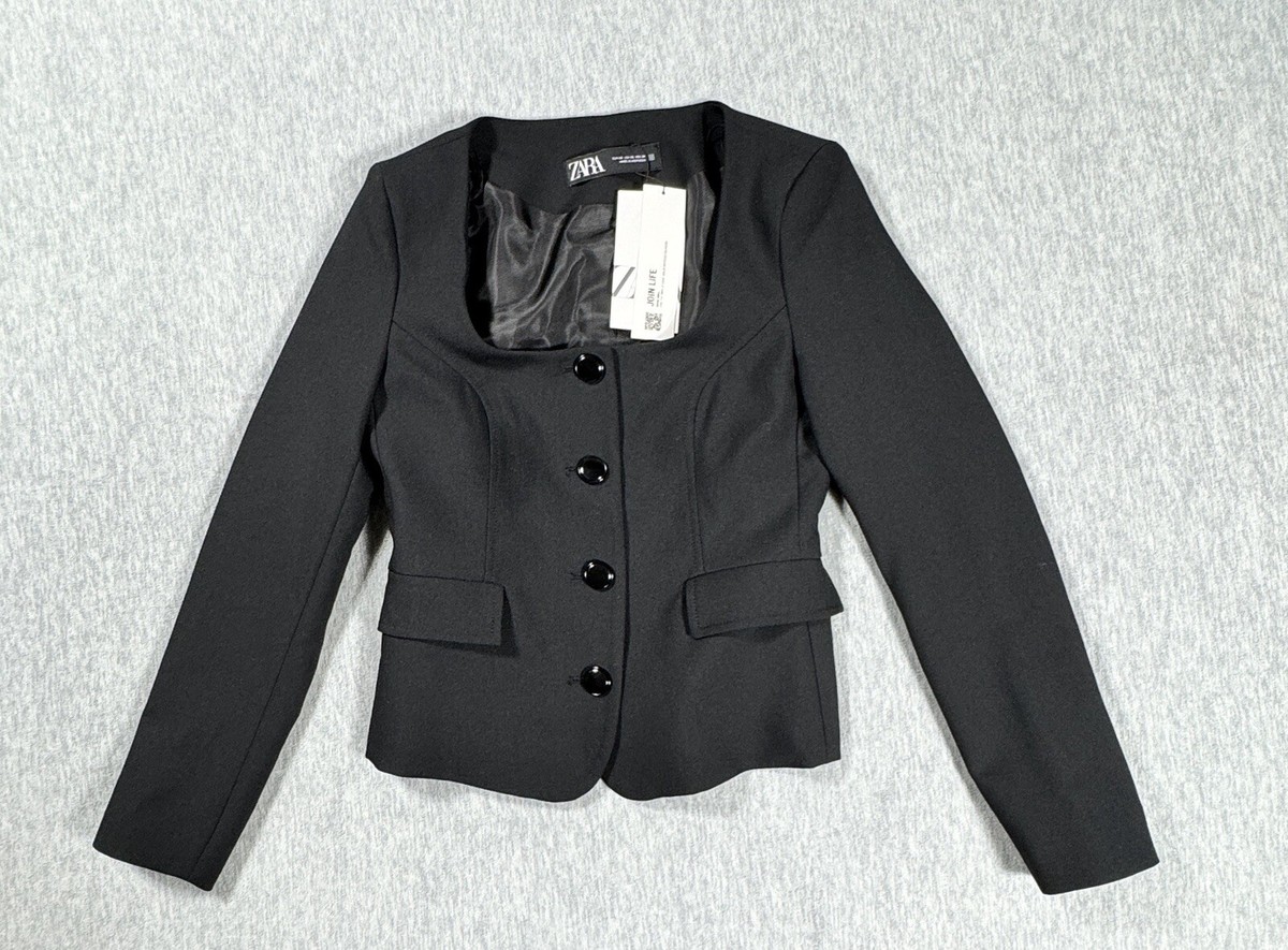 大人気！Zara Cropped Flap Blazer ブラック NWT ZARA CROPPED BOX PLEAT BLAZER LIMITED EDITION M $159