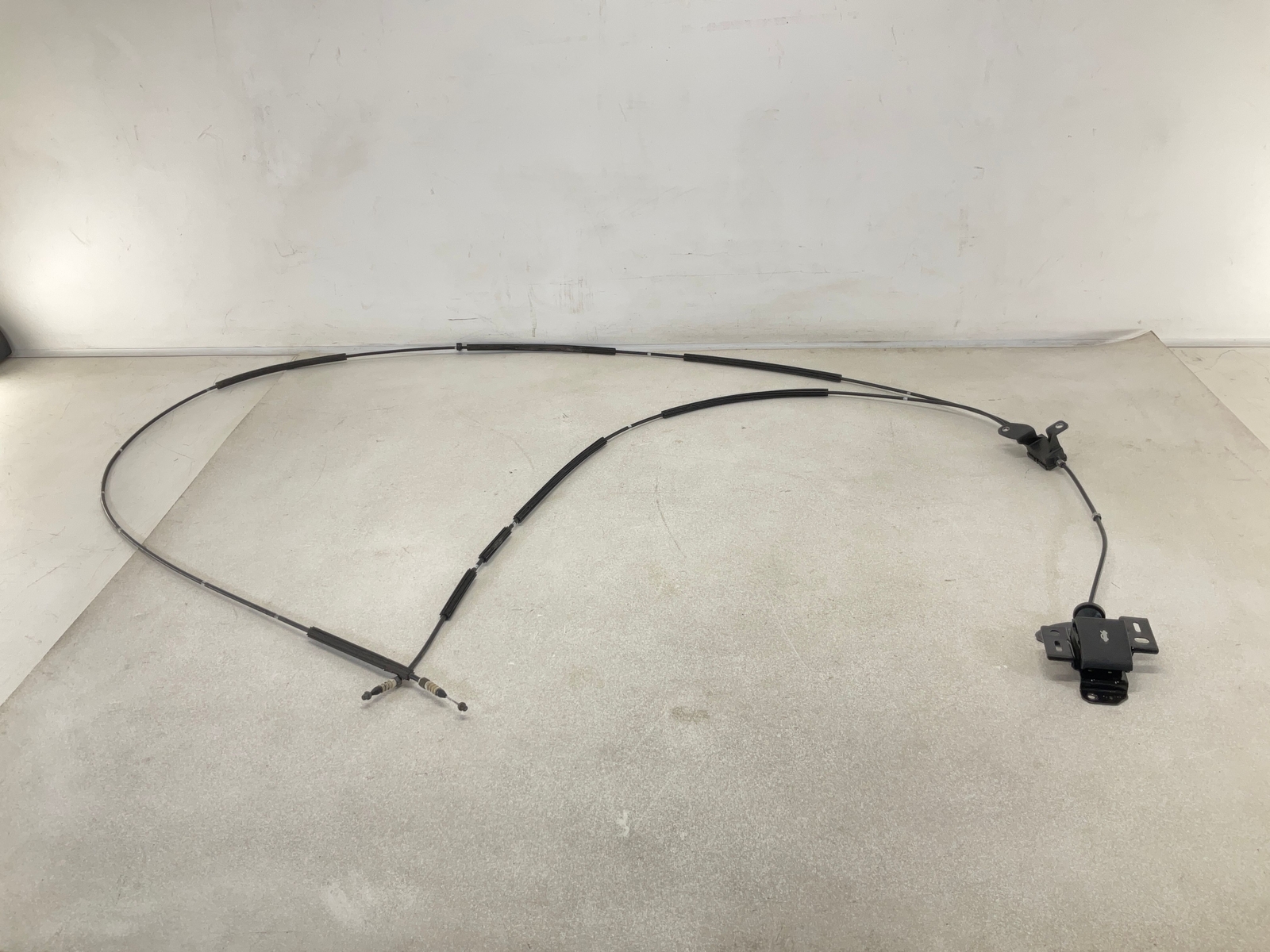 17-20 MASERATI Levante Hood Release Opener Cable Line OEM CM