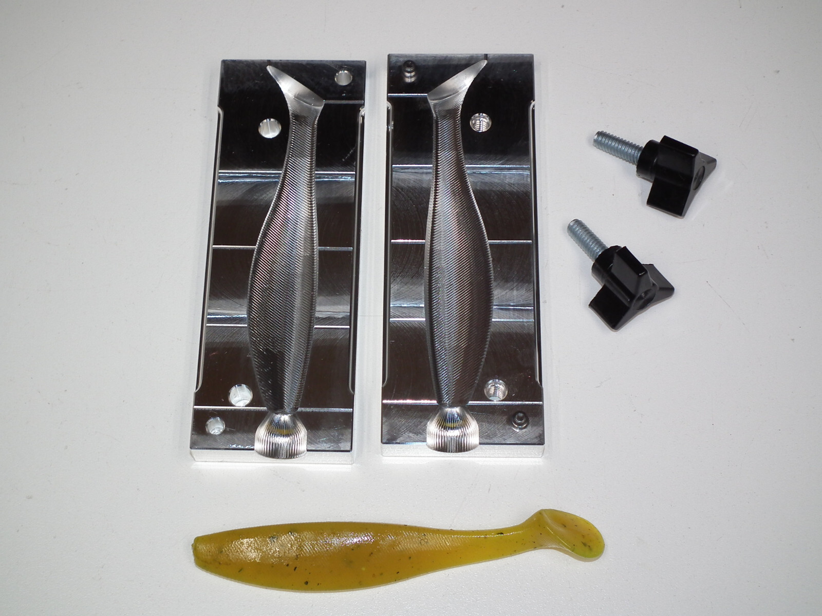 CNC Aluminum Machined Soft Plastic Fishing Lure Mold, CNC