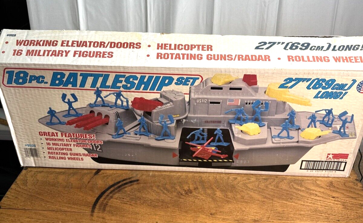 American Plastic Toys Inc 18 Piece Battleship Set 91120 w/Figures & Box Vintage