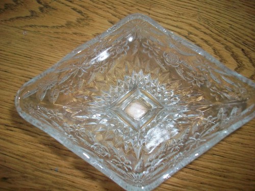 4 VINTAGE INDIANA DEPRESSION GLASS PINEAPPLE-FLORAL SHERBET BOWLS - Picture 3 of 5