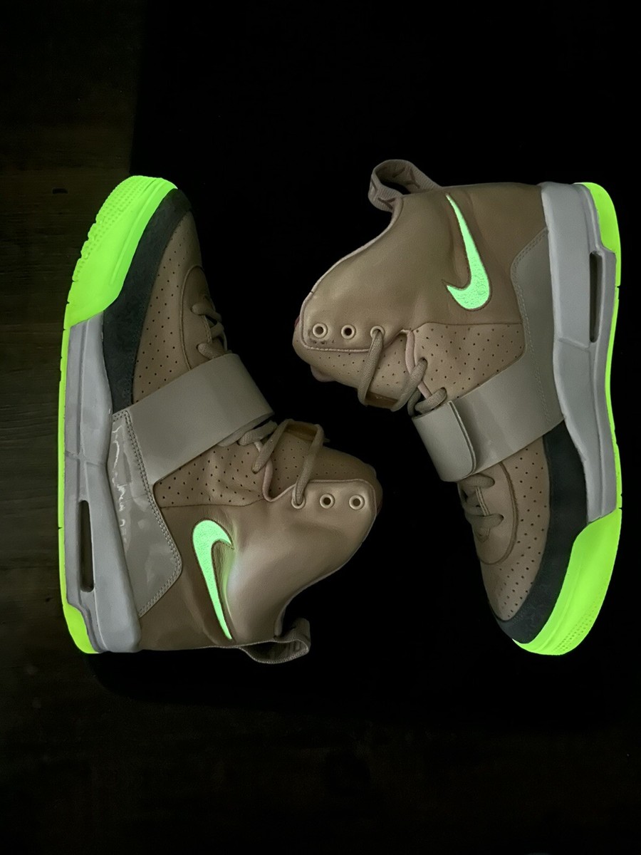 NIKE AIR YEEZY 1 NET TAN 366164-111 KANYE WEST Size 12 Blink NIKE AIR YEEZY 1 NET TAN 366164-111 KANYE WEST Size 12 Blink
