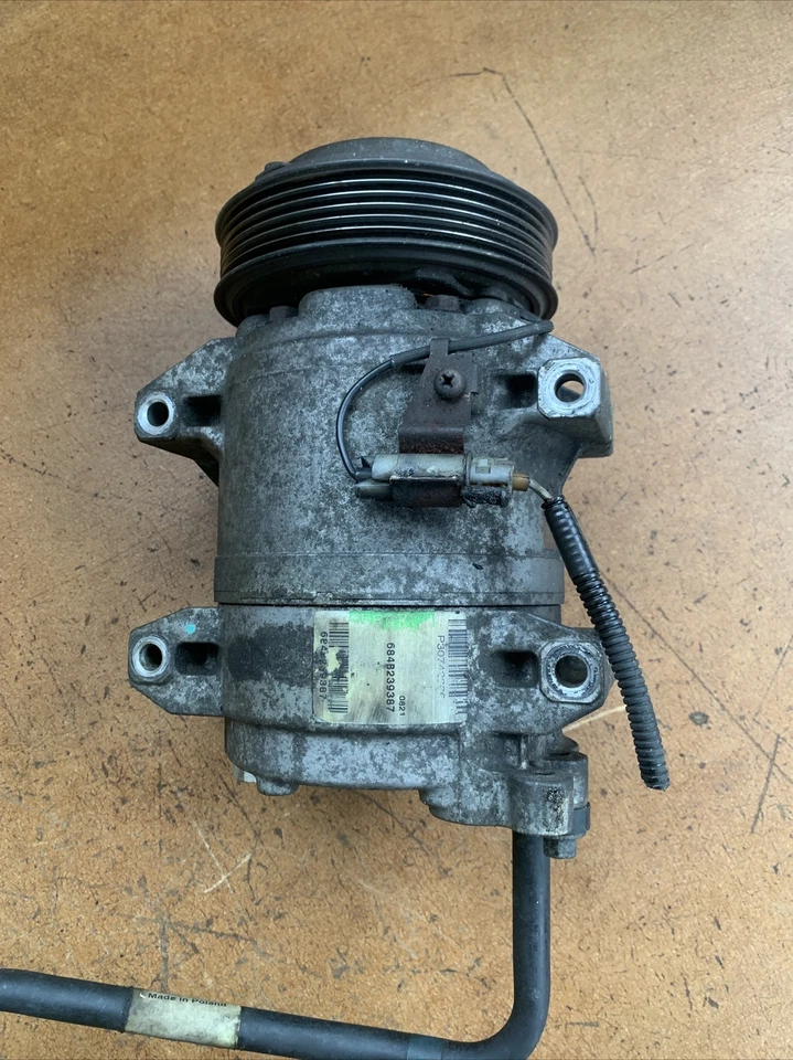 Compresor de aire acondicionado Volvo XC70 2003-2007 2,5 L 30742206 OEM Foto 3 de 4