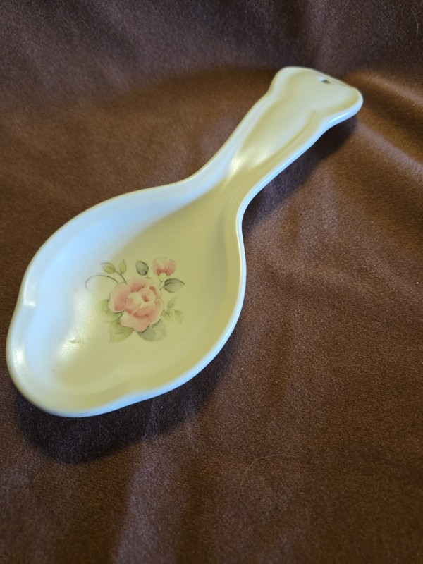 Pfaltzgraff Tea Rose Off White Stoneware Spoon Rest