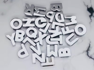Chrom Silber Buchstaben Folie 8mm Int Durchmesser A-Z Zum Selbermachen Charms Name Individuelles Alphabet