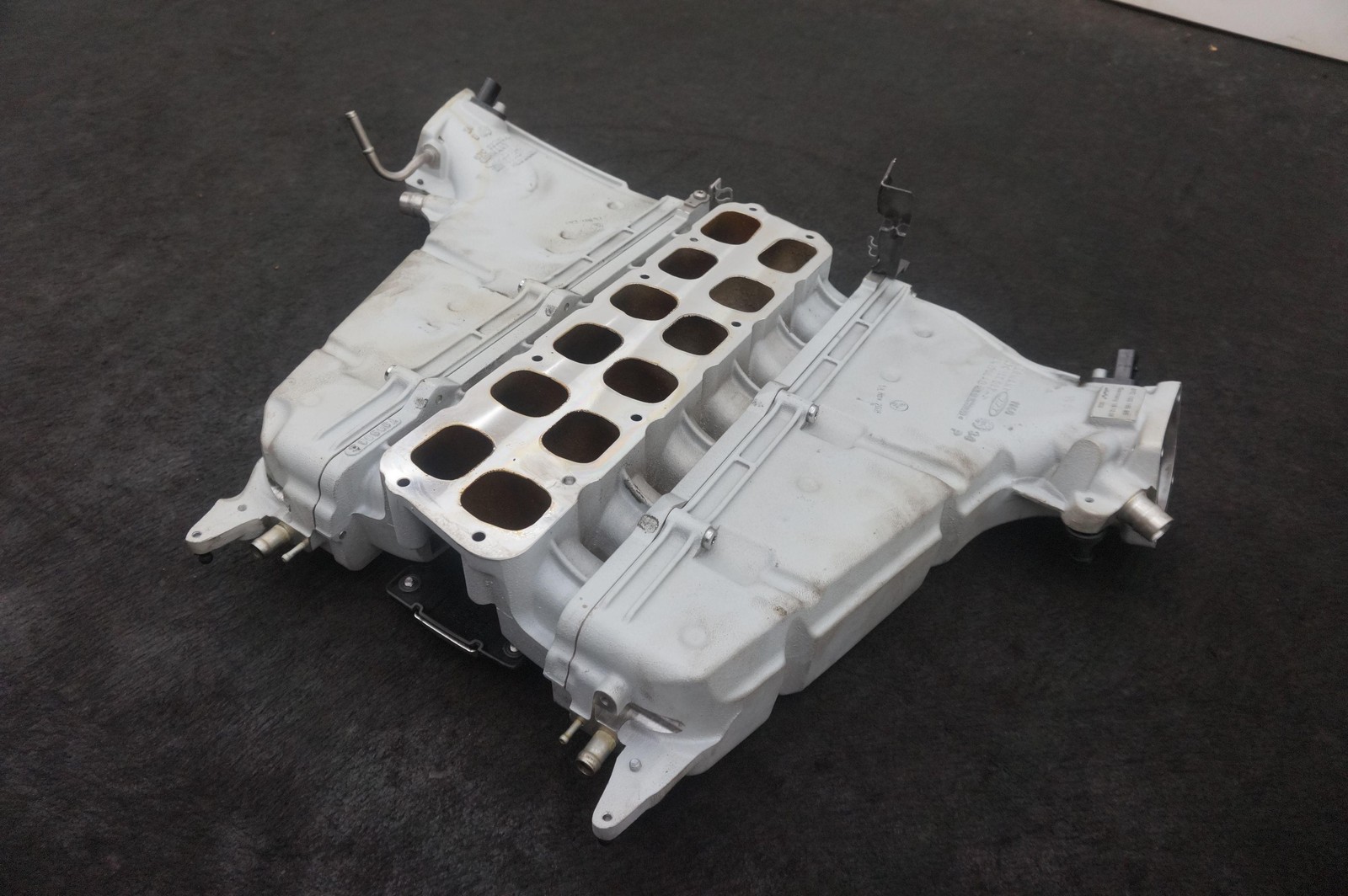6.0L W12 Engine Intake Manifold 07C133185 Bentley Continental Flying Spur 06-12+