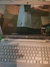 HP 15-af141dx 15.6" Laptop Computer AMD A8-7410 2.20GHz 4GB RAM 1TB Linux Mint