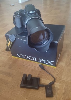 Nikon Coolpix P1100 Bridgekamera, 125x Zoomobjektiv 24-3000mm 16MPix WiFi Sucher