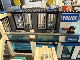 LEGO CITY: Police Station (7498) Mostly Completed With a Few Missing Pieces