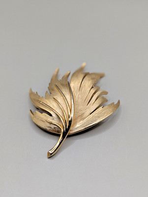 Crown Trifari Vintage Brosche Blatt   signiert   Goldton   1950er/60er